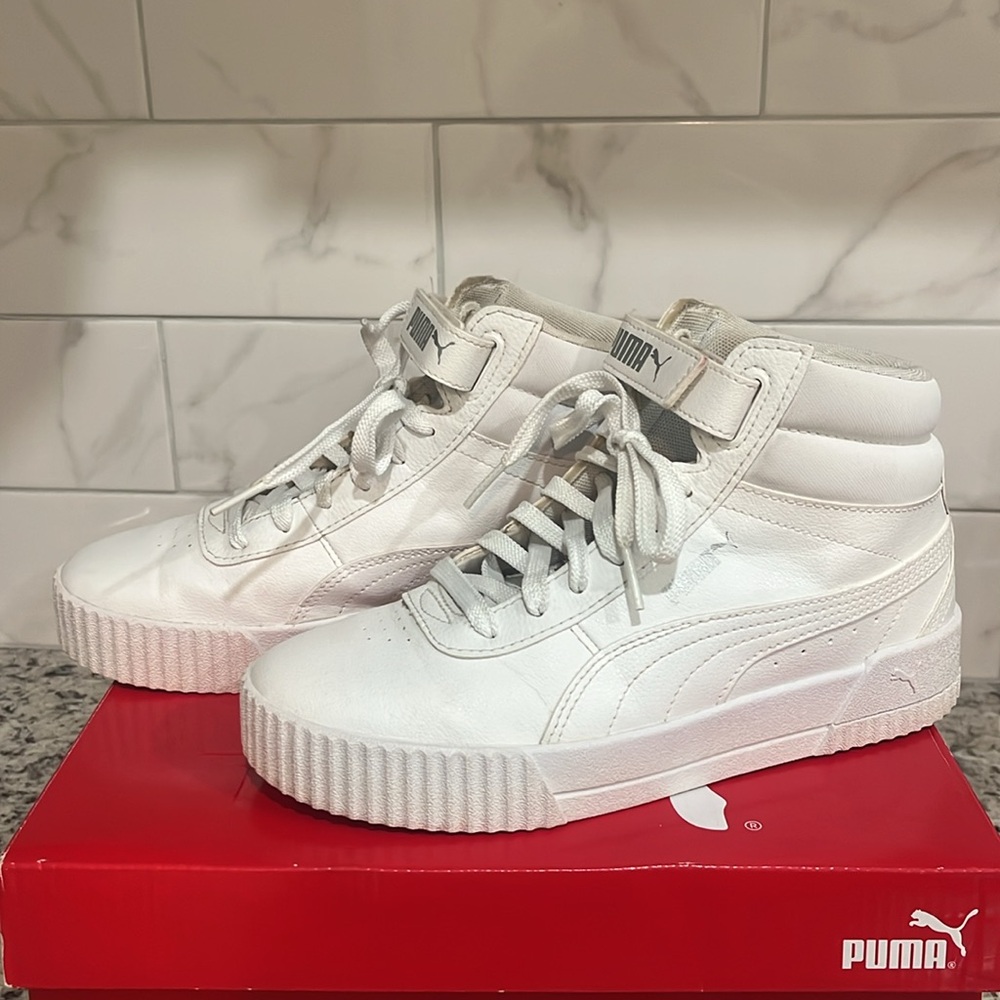 Puma Carina Mid Jr Girls sneaker sz 6C big girls White Softfoam Optimal Comfort - Picture 1 of 12